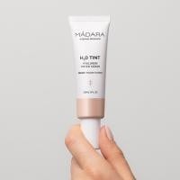 MADARA H2O tonējošs serums ar hialuronskābi, #2 MOON FLOWER 30ml