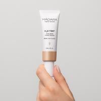 MADARA H2O tonējošs serums ar hialuronskābi, #3 SUN FLOWER 30ml