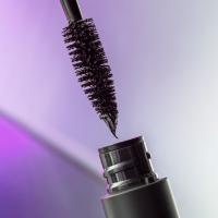 MADARA Come Closer Infinite Lash skropstu tuša 6ml