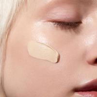 MADARA Skinonym pusmatēts tonālais krēms ar peptīdiem, #10 PORCELAIN 30ml
