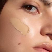 MADARA ​Skinonym pusmatēts tonālais krēms ar peptīdiem, #35 TRUE BEIGE 30ml