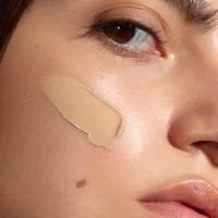 MADARA ​Skinonym pusmatēts tonālais krēms ar peptīdiem, #35 TRUE BEIGE 30ml