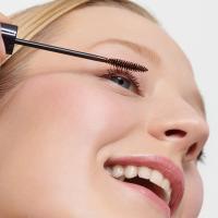 DR. HAUSCHKA Pagarinoša skropstu tuša 01 Black 6ml