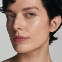 MADARA CC GO SPF30 toni koriģējošs zīmulis ar keramīdiem, #35 TRUE BEIGE 13g