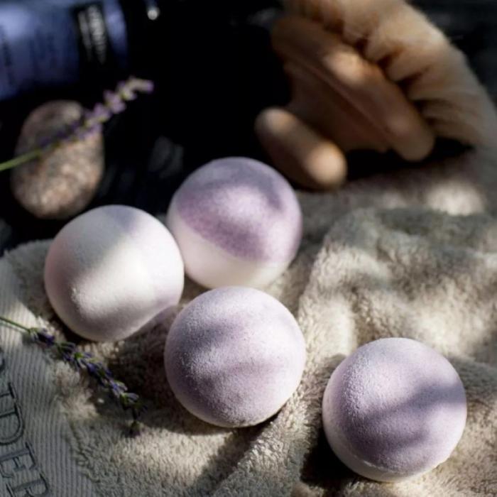 STENDERS Relaksējošā lavanda vannas bumba 130g