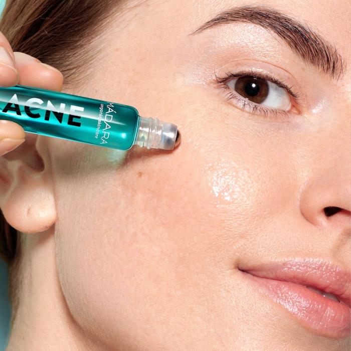 MADARA Acne rullītis problemātiskai ādai 8ml