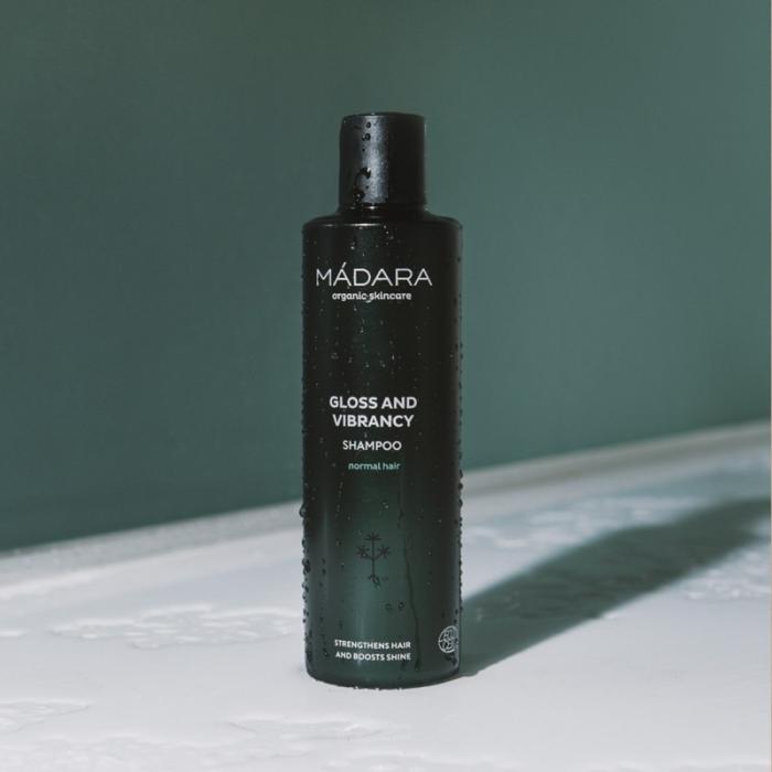 MADARA Gloss and Vibrancy šampūns 250ml