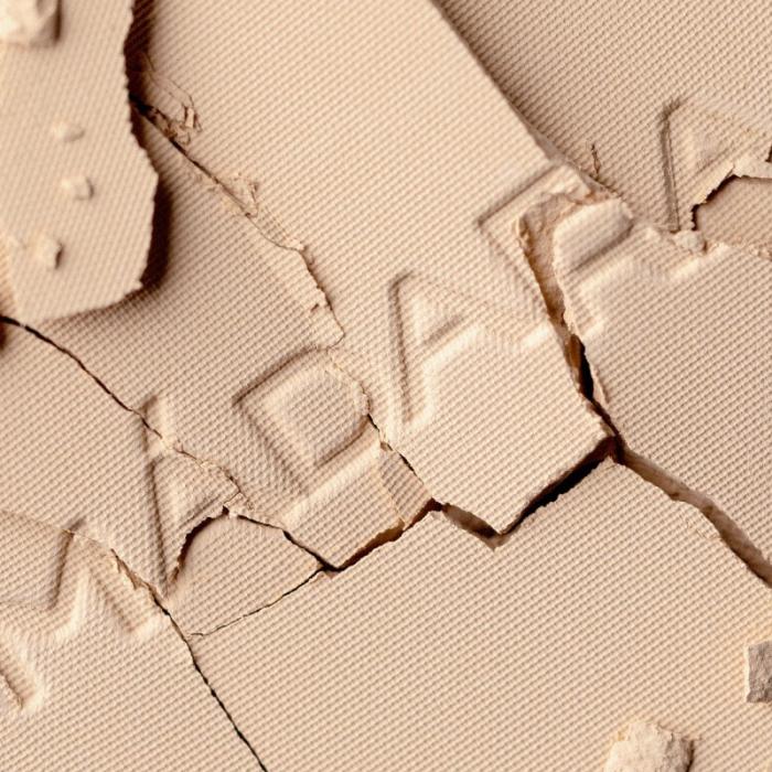 MADARA Air Equal minerālais sejas pūderis, #2 BEIGE 9g