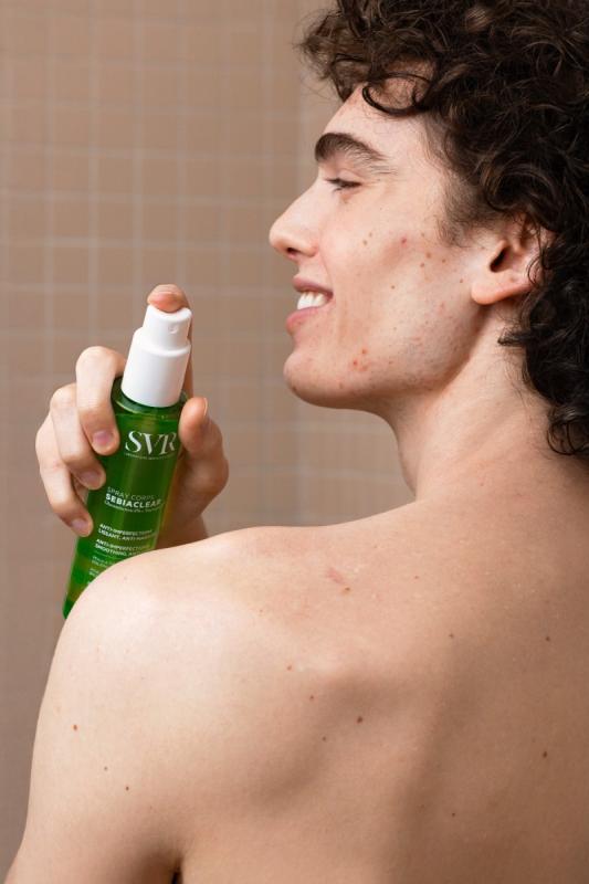 SVR Sebiaclear Spray Corps ķermeņa sprejs pret pūtītēm un pinnēm 150 ml