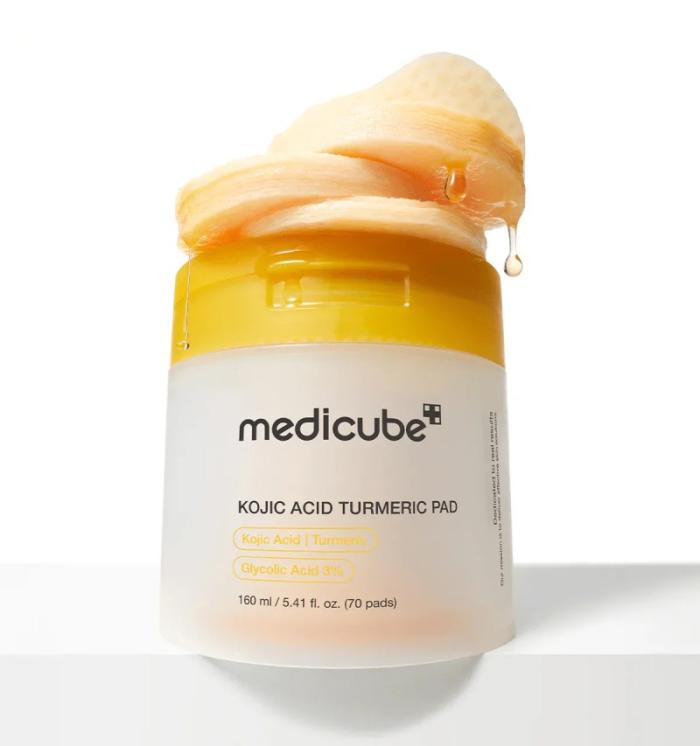 MEDICUBE Kojic Acid Turmeric Pad spilventiņi N70