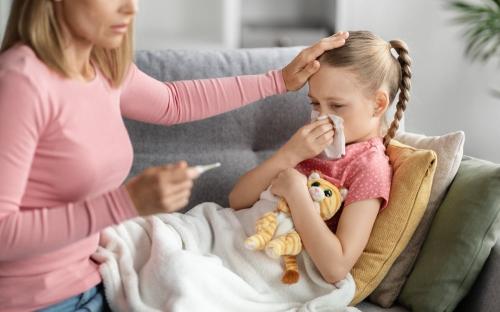 Kā palīdzēt bērnam izvairīties no vīrusu saslimšanām?