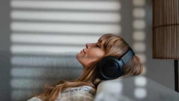 Kā atpazīt un palīdzēt – speciālistu padomi depresijas ārstēšanā