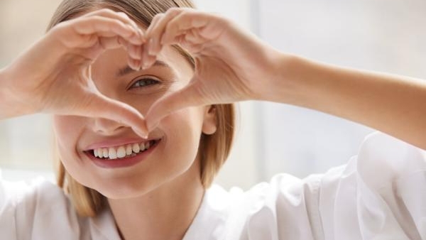 Kā parūpēties par acu veselību mūsdienu dzīves ritmā: farmaceita ieteikumi