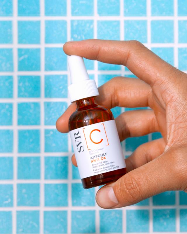 SVR [C] Ampoule Anti-Ox koncentrēts izgaismojošs serums ar C vitamīnu 30 ml