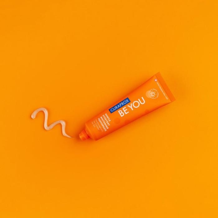 Curaprox BE YOU balinošā zobu pasta, (persiks+aprikoze) 60 ml