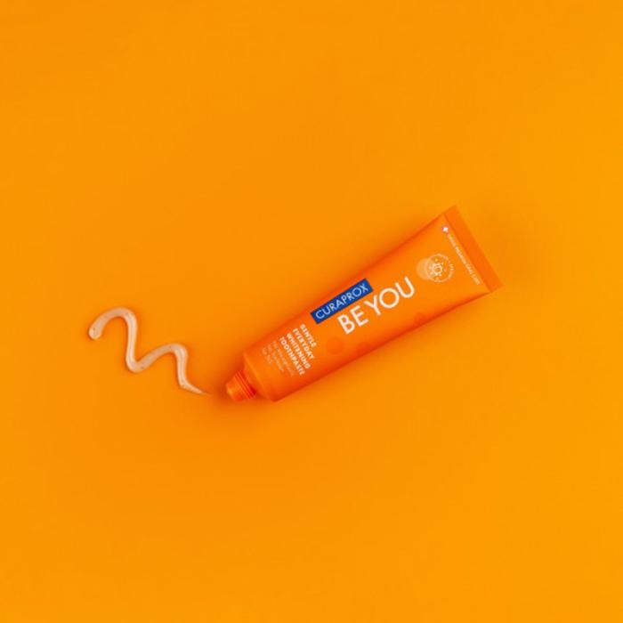 Curaprox BE YOU balinošā zobu pasta, (persiks+aprikoze) 60 ml
