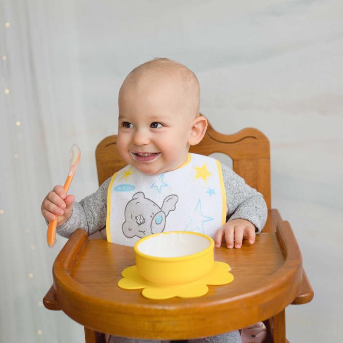 BABOO Silikona bļoda ar lipīgu apakšu, 6+ mēn., dzeltena