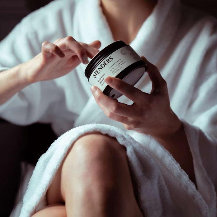 STENDERS Dzērvene ķermeņa krēms 200 g