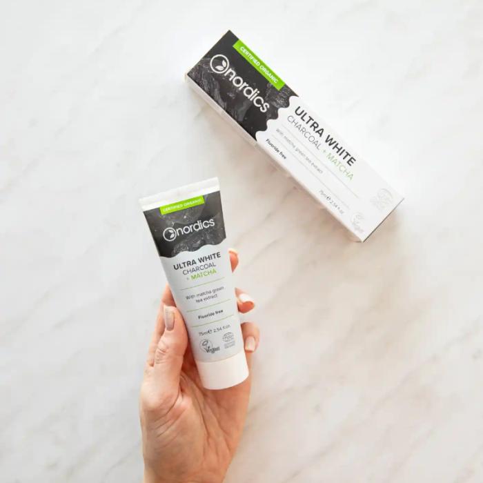 NORDICS Ultra White organiskā zobu pasta aktivēto ogli un maču 75ml