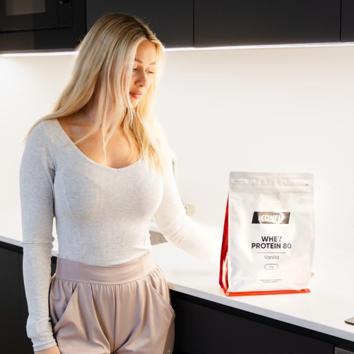 ICONFIT Whey Protein 80 ar vaniļas garšu pulveris 1kg