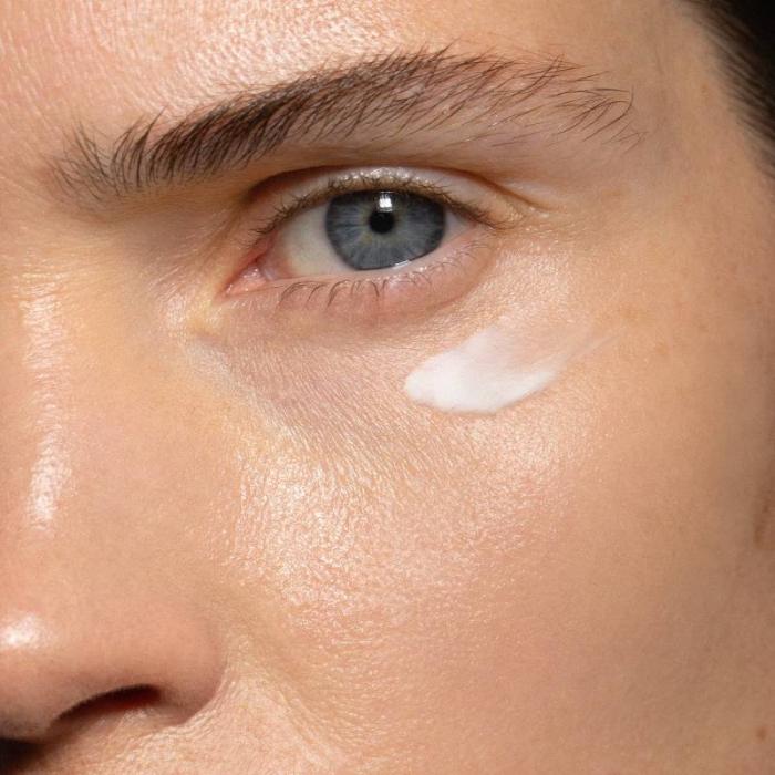 MADARA Retinol Alternative acu serums 15ml