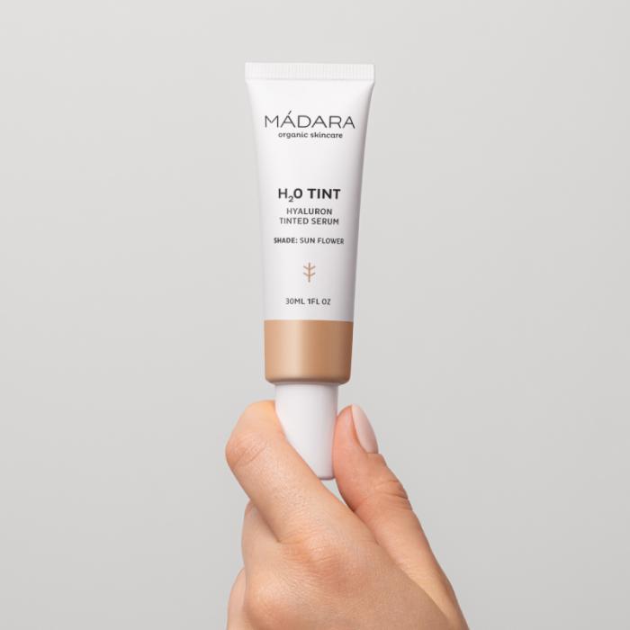 MADARA H2O tonējošs serums ar hialuronskābi, #3 SUN FLOWER 30ml