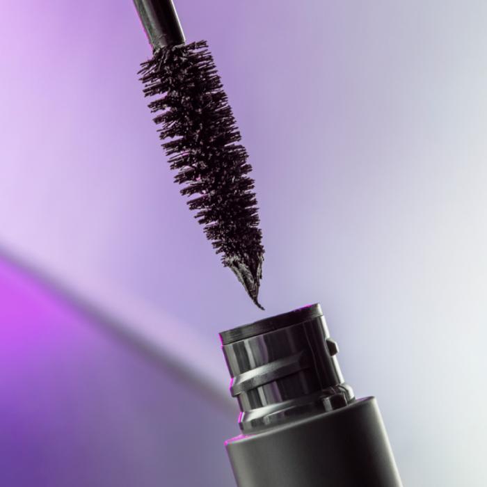 MADARA Come Closer Infinite Lash skropstu tuša 6ml