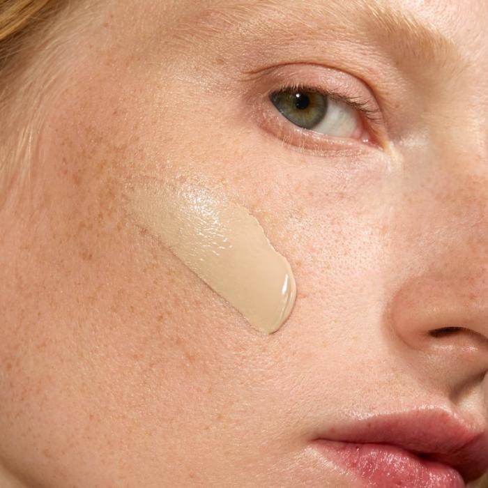 MADARA Skinonym pusmatēts tonālais krēms ar peptīdiem, #30 ROSE IVORY 30ml