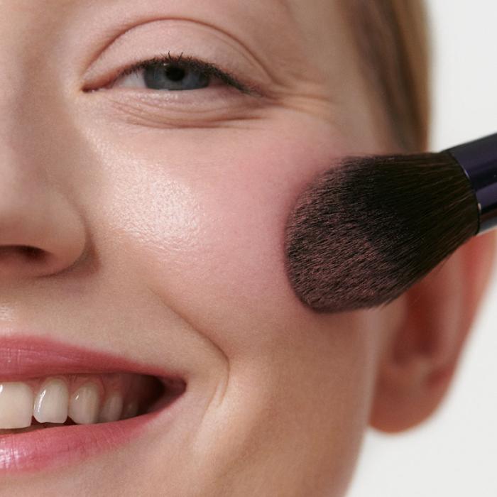 DR. HAUSCHKA Vaigu sārtums 01 Raspberry 5g