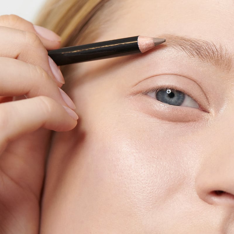DR. HAUSCHKA Uzacu zīmulis 01 Light brown 1,05g